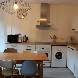  Appartement Cauterets, 1 Pièce, 4 Personnes - Fr-1-234-242 France